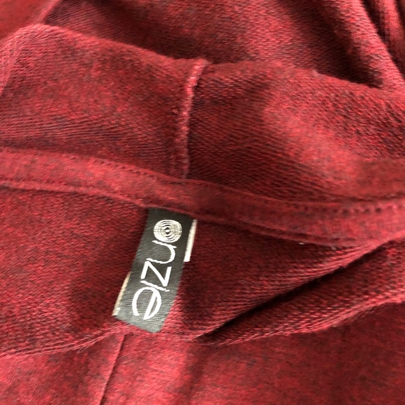 Onzie hoodie burgundy jacket one size open back - Picture 4 of 7